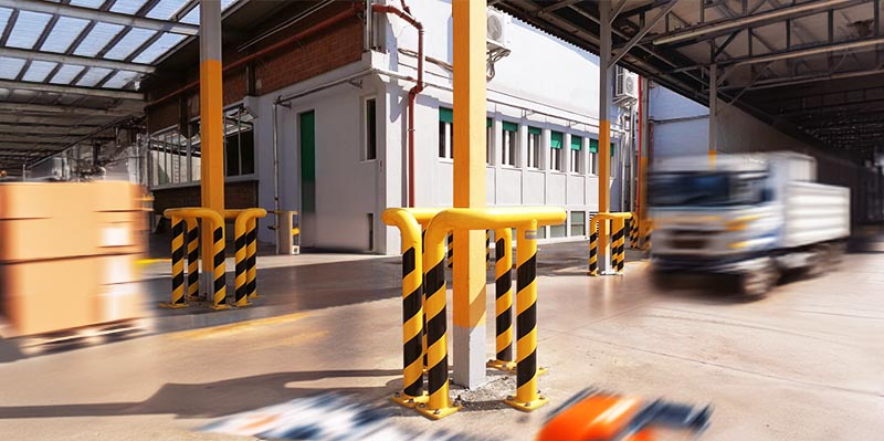 URTI DA CAMION, AUTOTRENI, AUTOMOBILI 